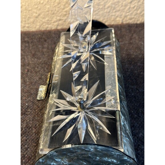 Vintage 1950’s Gilli Originals Clear Carved Lucite Box Bag - Picture 5 of 14